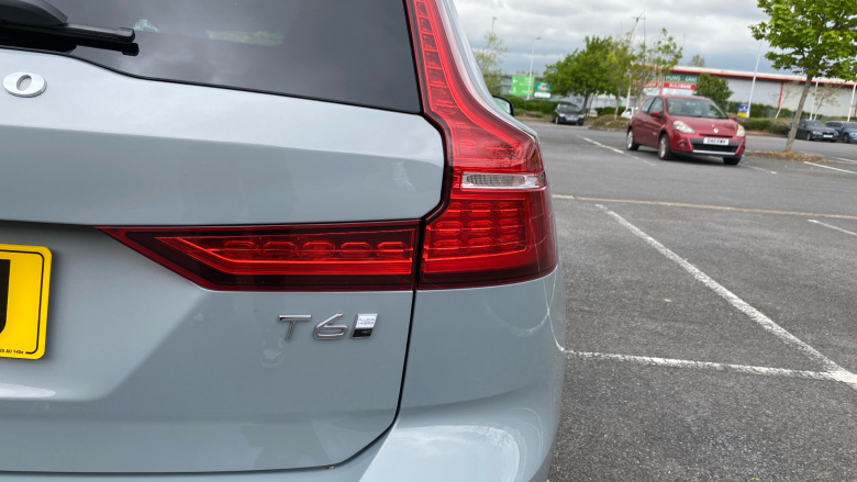 Volvo V60 2.0 T6 [350] PHEV Plus Dark 5dr AWD Auto Estate
